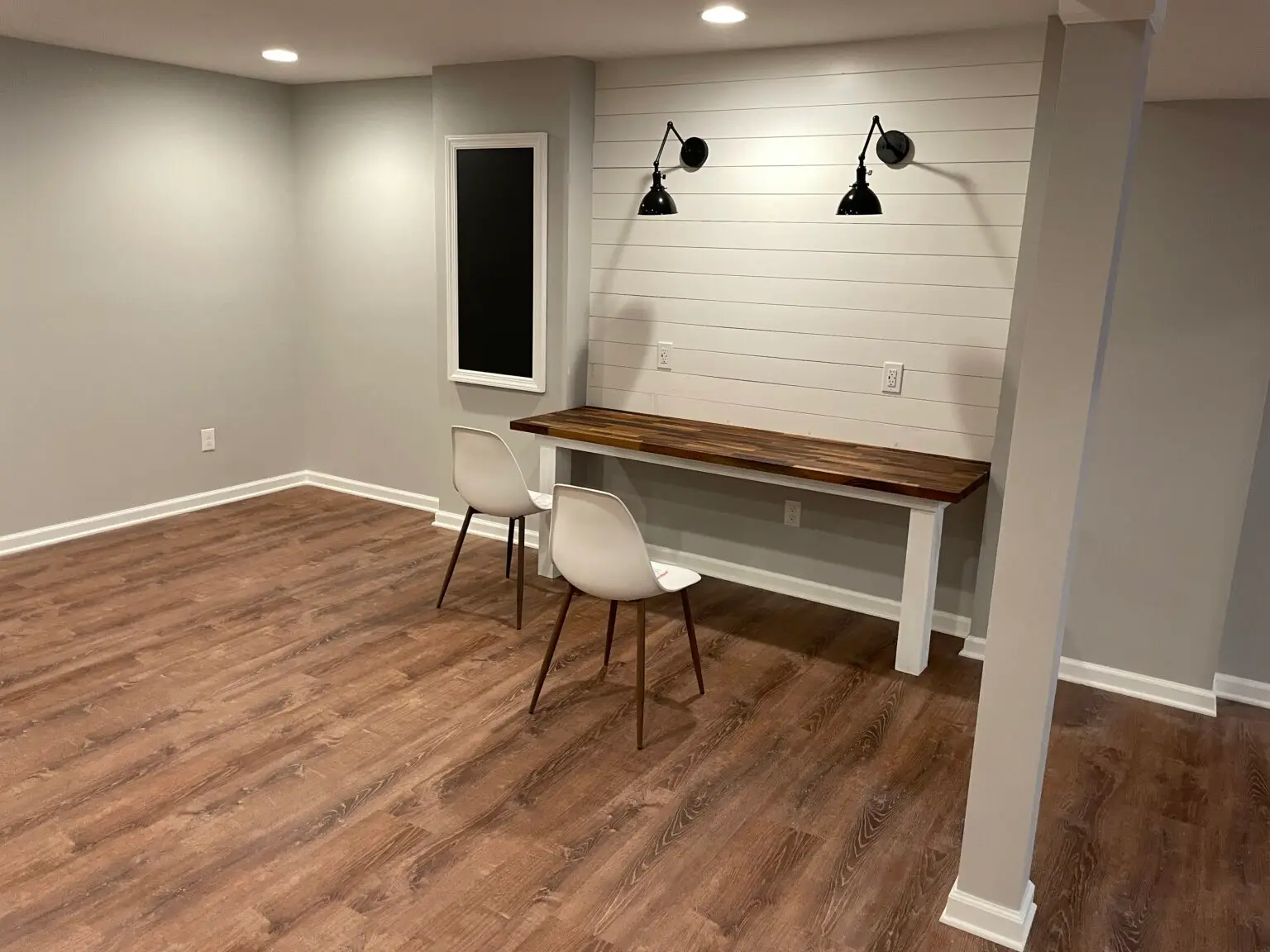 remodel-basement-desk